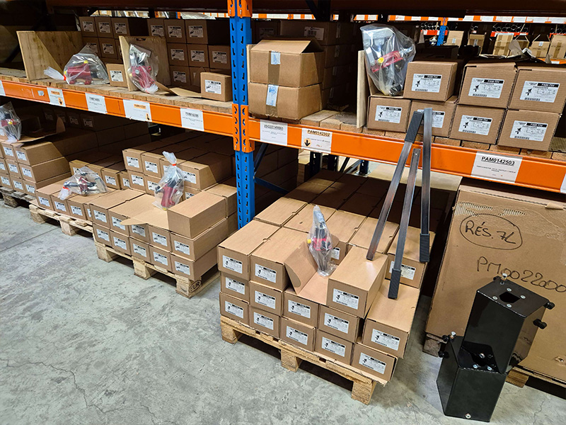 Pompes à main / Réservoirs