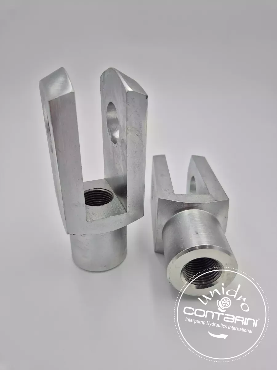 CHAPE FEMELLE (ISO 8140) - M20 x 1.5 - AXE Ø: 20mm.