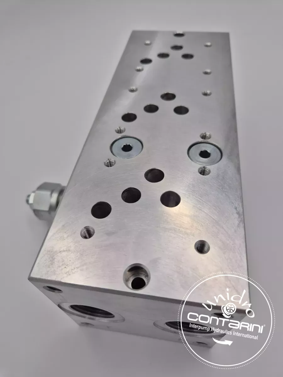 EMBASE ALU. NG10 -3POST-3/4"+ VMP. 75-250 BAR-P/T TRAV.-A ET B /LAT.