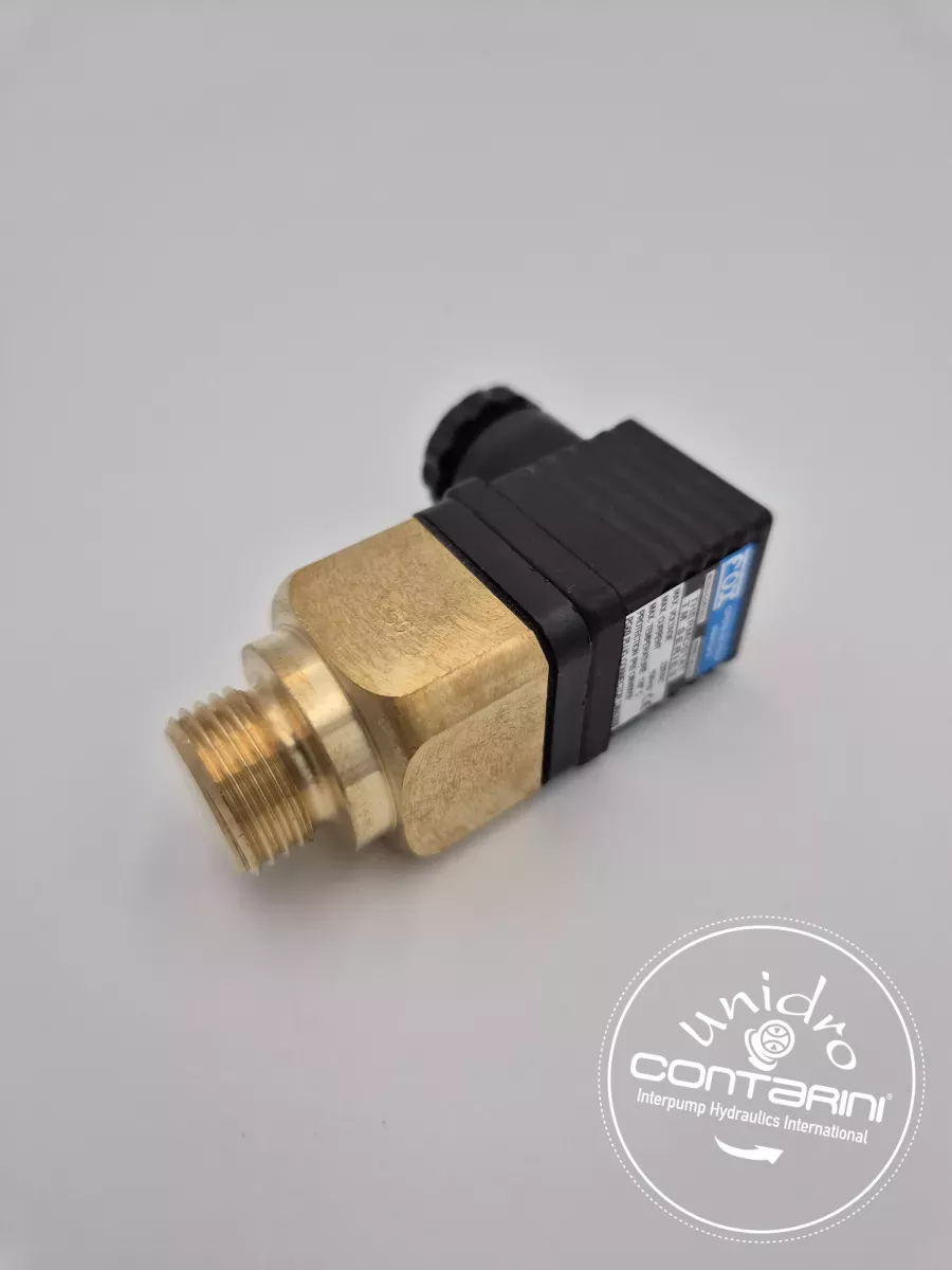 TM6. 1/2"BSP CONNECTEUR ELECTR. M3(30X30)