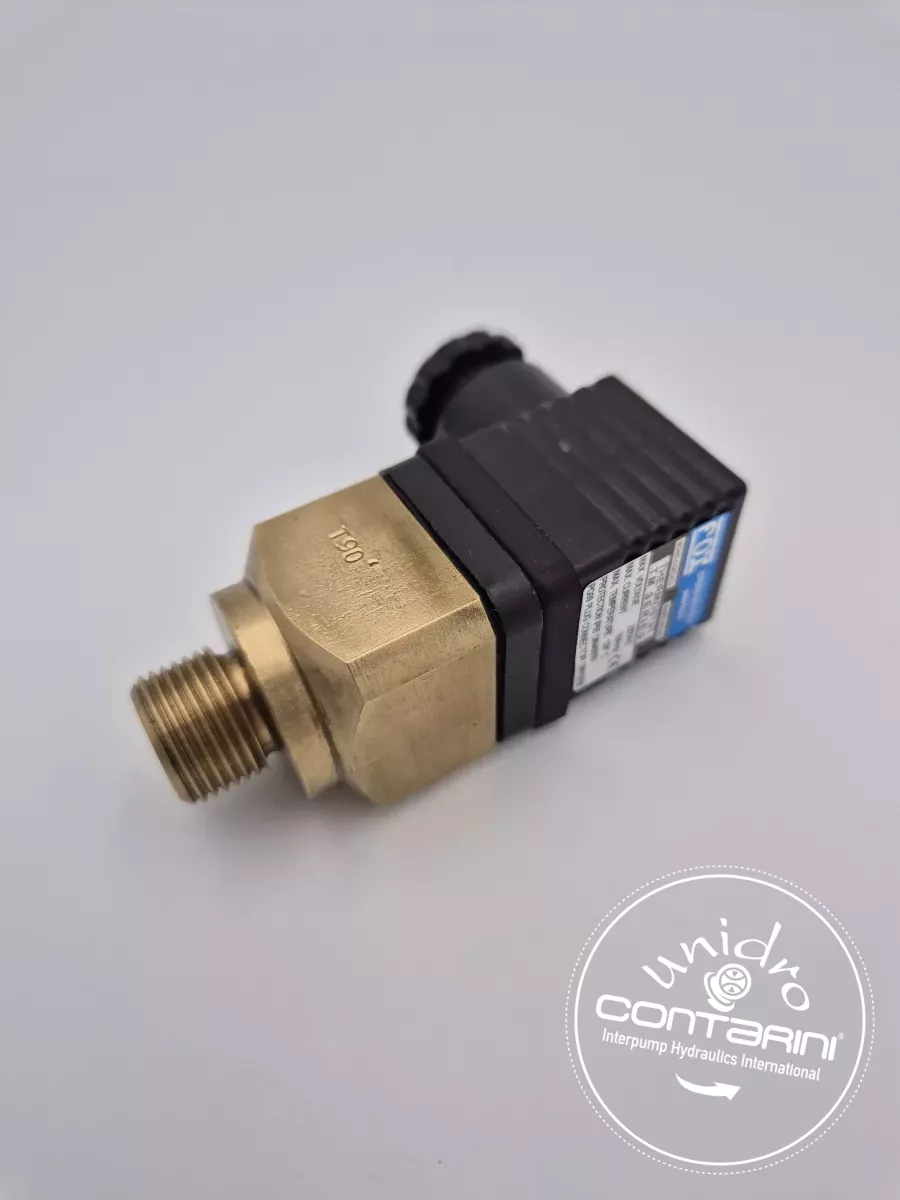 TM6. 3/8"BSP CONNECTEUR ELECTR. M3(30X30)