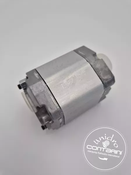 POMPE A ENGR. GR. 0.5 - 0.88 CC. S.-CENT. 22- ASP.+REF.-FLASQ. AVT+AR