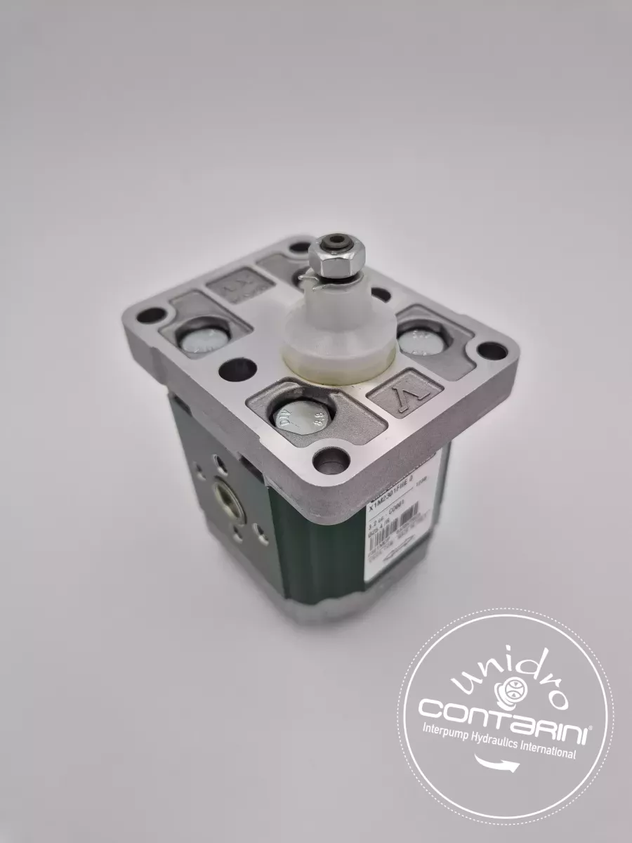 MOTEUR A ENGRENAGE XV-1M/1.7 - BASE: 25.4 - C: 1:8