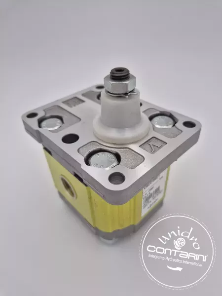 MOTEUR ENGR. BIDIRECT. XV-2M/04-BASE 36.5-C. 1:8 CO001-CORPS TAR. 1/2