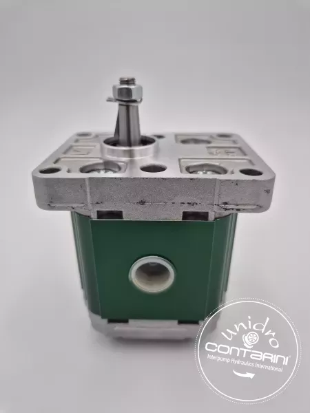 POMPE A ENGENAGE XV-1P/1.2 D. - BASE 25.4 -C. 1:8 - CORPS 3/8" X 2