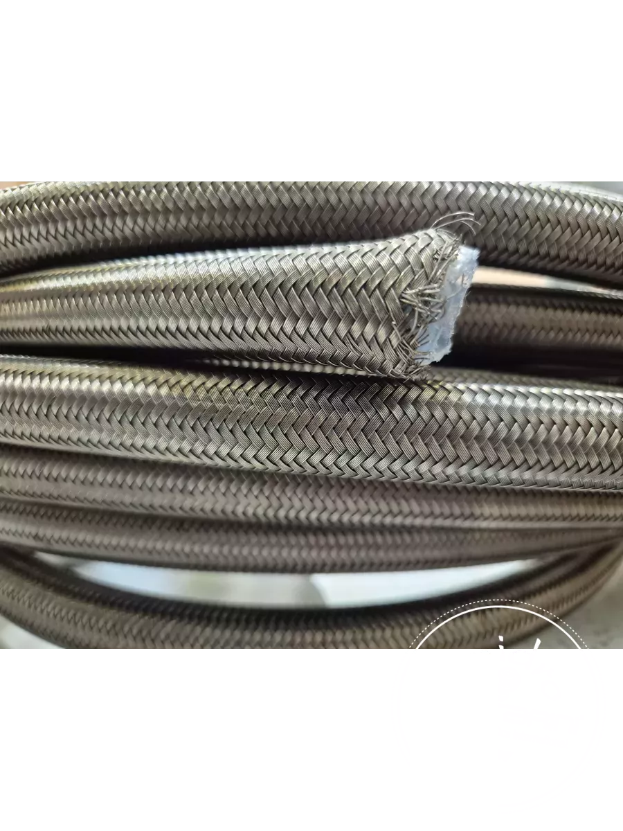 TUYAU TEFLON INOX - 3/16 (SAE 100 R14) IP T1 int. mm. 4,8 ext. mm. 7