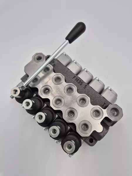 BM 20/5/../.. A.B. - 5 Eléments