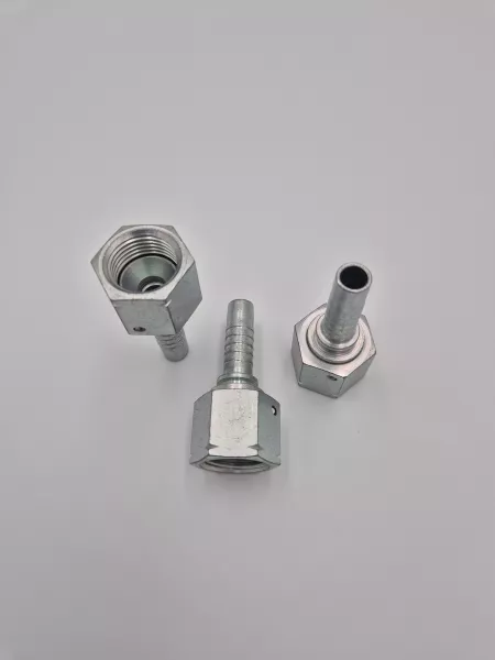 R0900-Femelle Drt JIC 74°écr.j