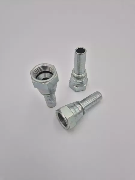 R0901-Femelle Drt JIC 74°écr.r